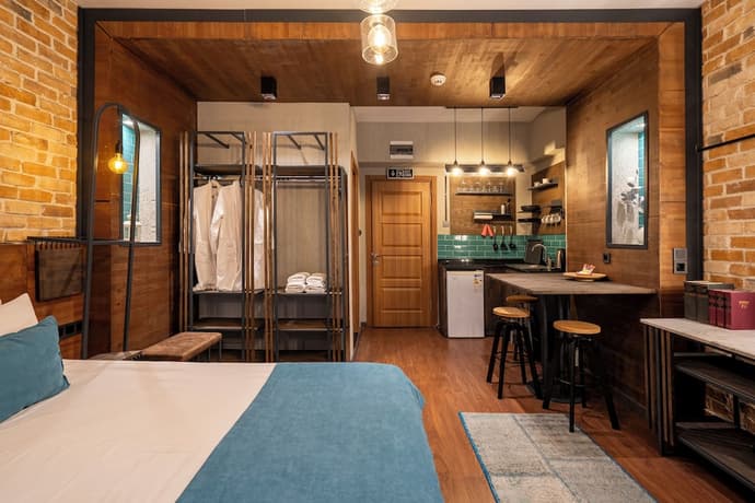 Cube Suites
