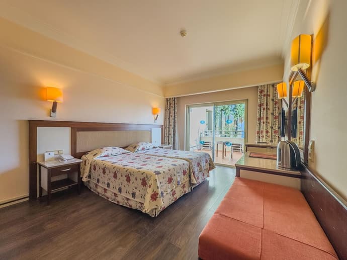 Club Melas Privé, Primary image