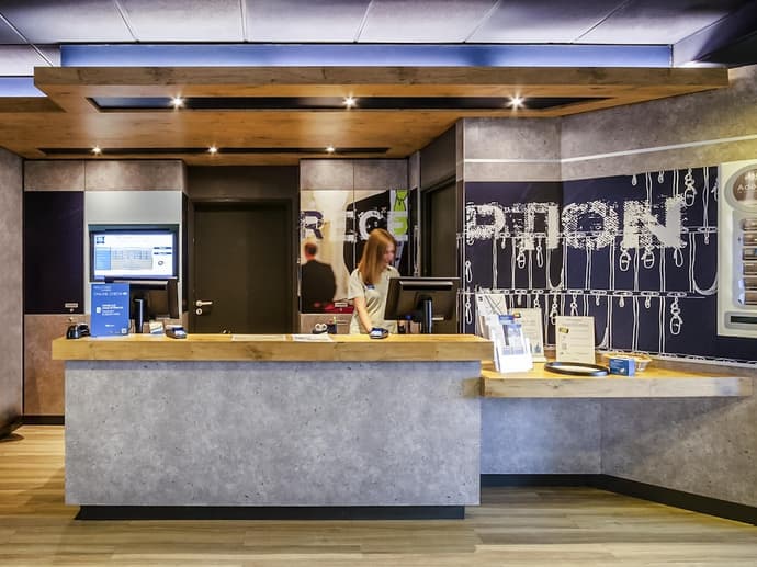 ibis budget Courbevoie Paris la Defense 1