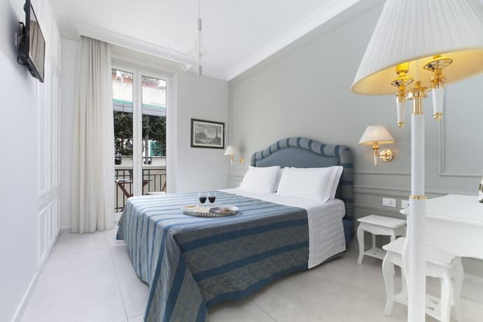 Ruins B&B, Primary image