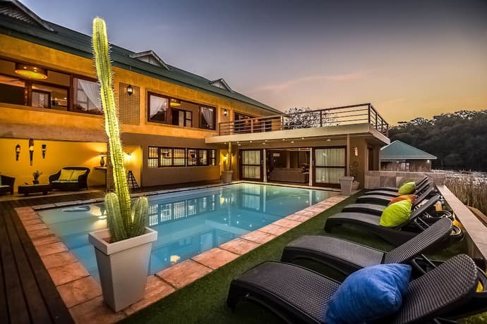 Bambuu Lakeside Lodge, Primary image