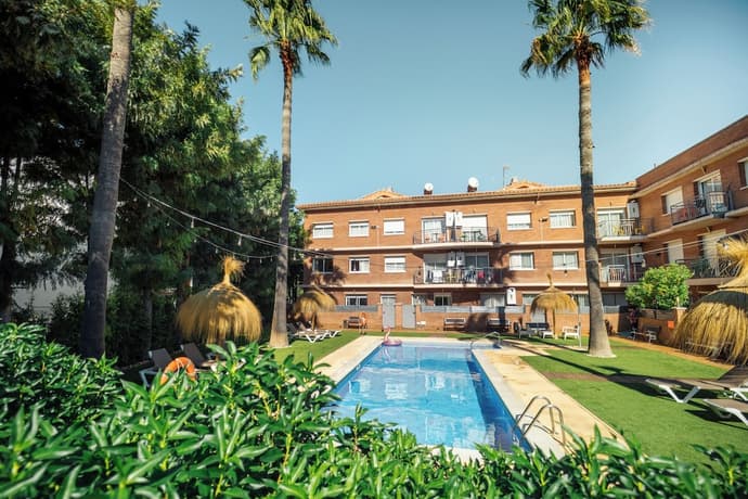 Velor Apartments