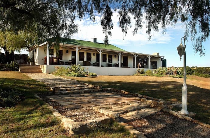 Leeuwenbosch Shearers Lodge, Primary image