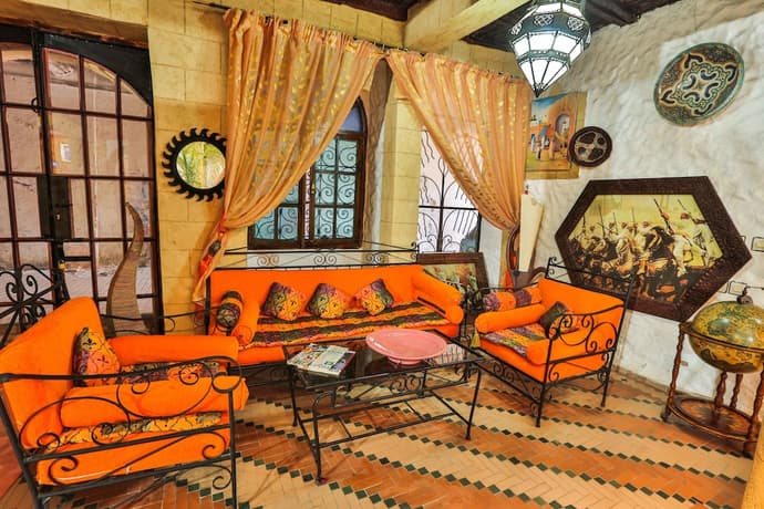 Riad Nakhla, Primary image