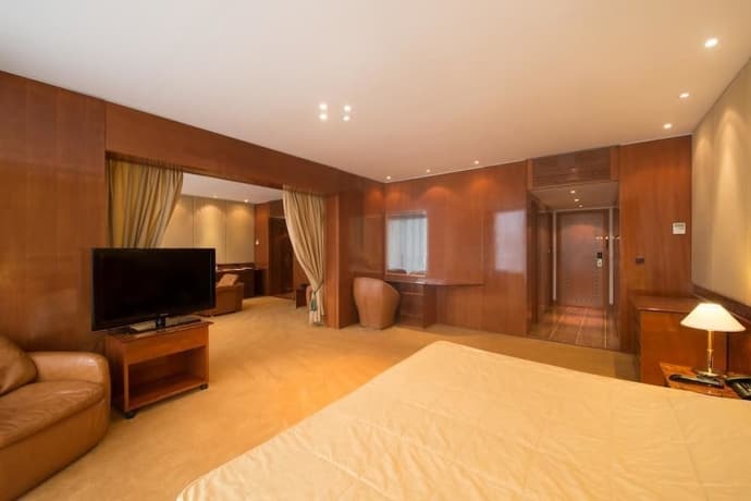 Olympic Palace, Primary image