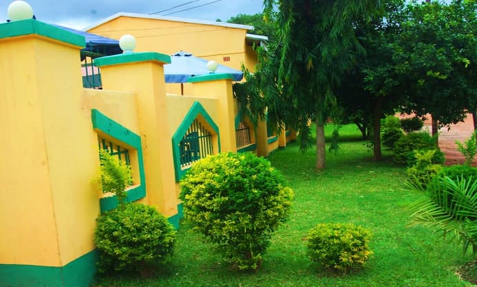 Woodlands Lodge & Tours