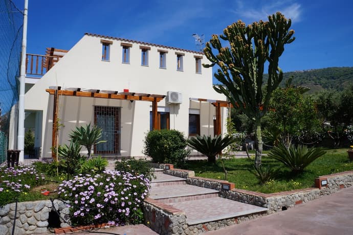 Hotel Maremonti, Primary image