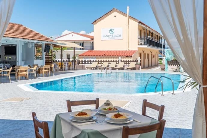 Sandy Beach Complex by Konnect - Poolside Studios and Seaside Apartments