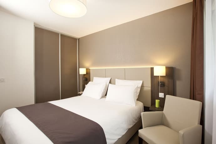 Séjours & Affaires Courbevoie Grande Arche