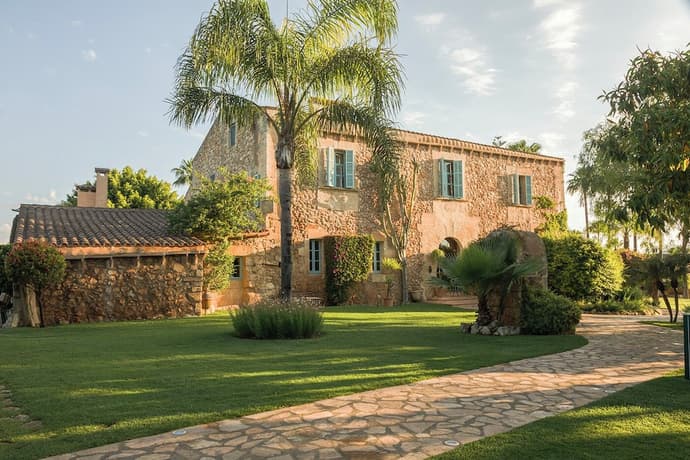 Reserva Rotana Hotel