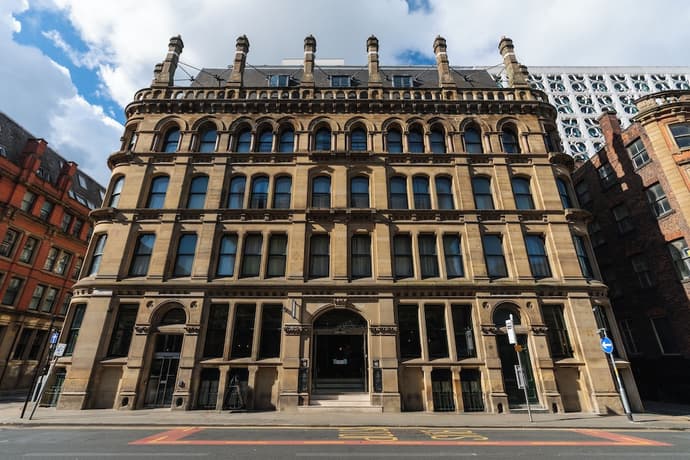 The Alan, Primary image