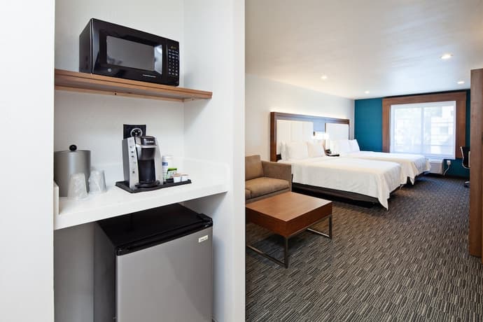 Holiday Inn Express Hotel & Suites Hollywood Walk of Fame by IHG