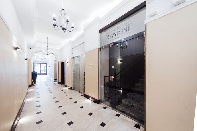 Hotel Rezydent, Lobby