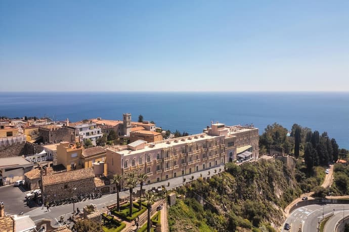 Excelsior Palace Hotel, Primary image