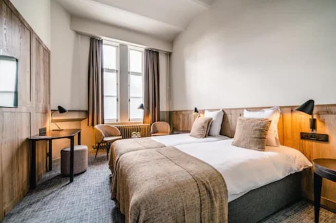 Monasterium PoortAckere, Primary image