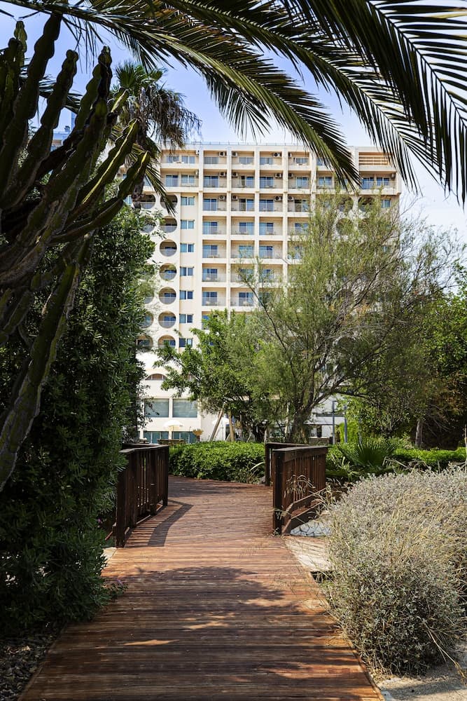 Ozadi Altura Beach Resort, Primary image