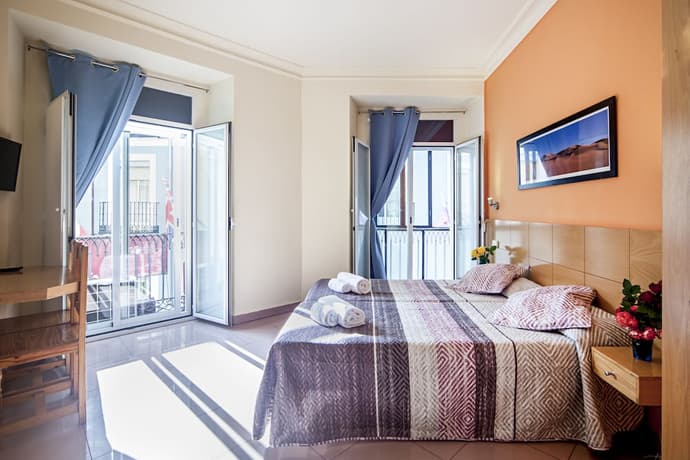 INTER Puerta del Sol - Auto Check-in