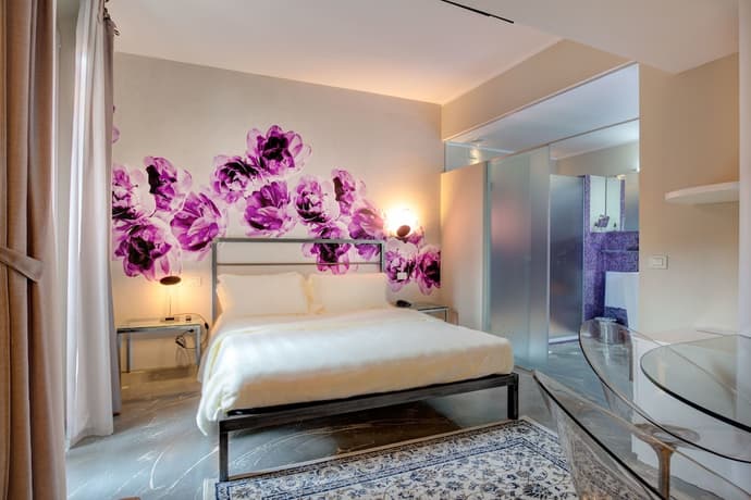 Il Convento dei Fiori di Seta, Primary image