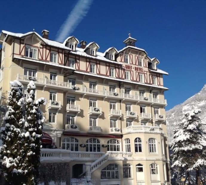 Golf Hôtel, Primary image