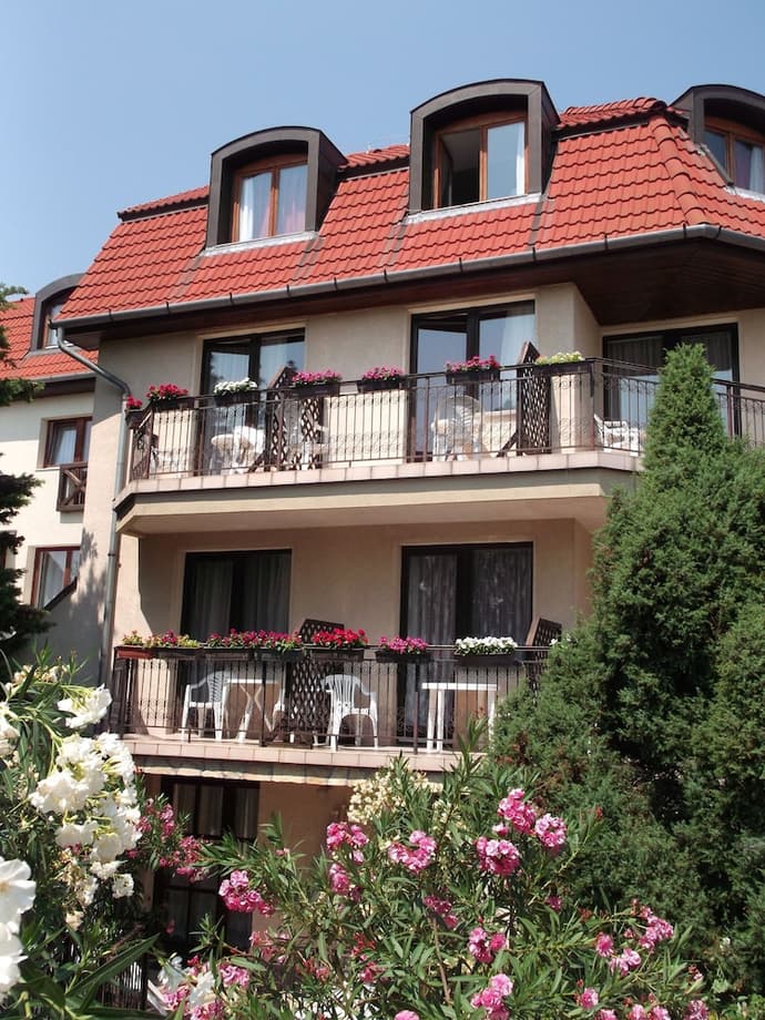 Helios Hotel Pension, Primary image