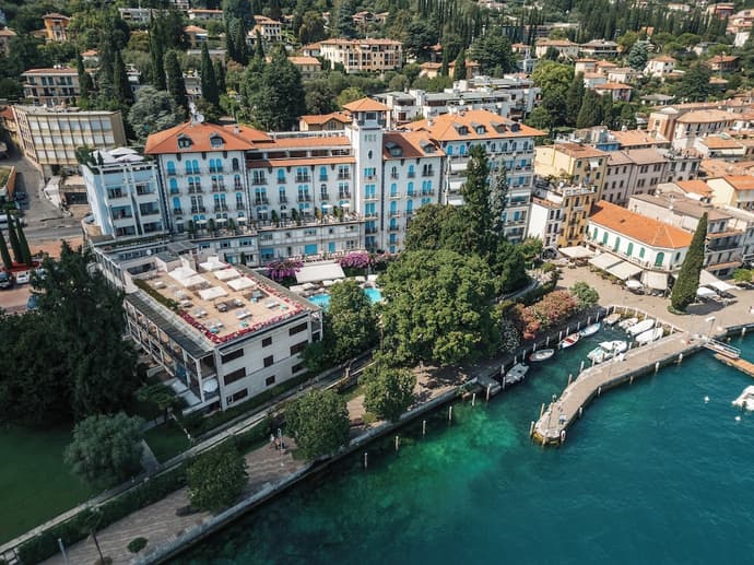 Hotel Savoy Palace