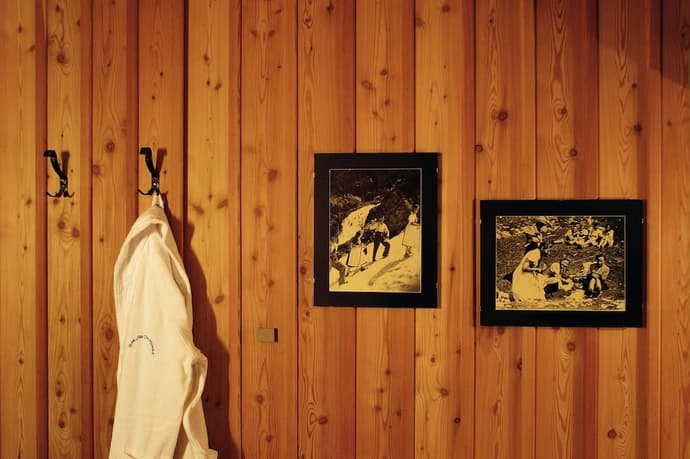 Moar's Hotel, Primary image