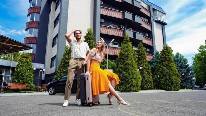 Golden Dragon Hotel, Primary image