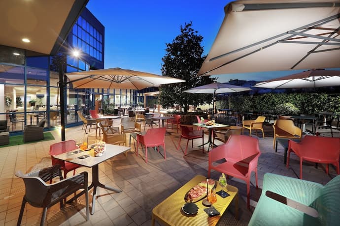 Tuscany Inn, Primary image