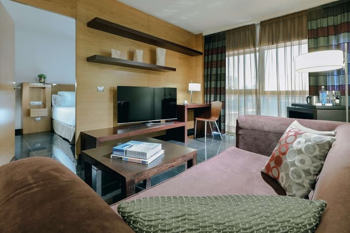 Hesperia Fira, Primary image