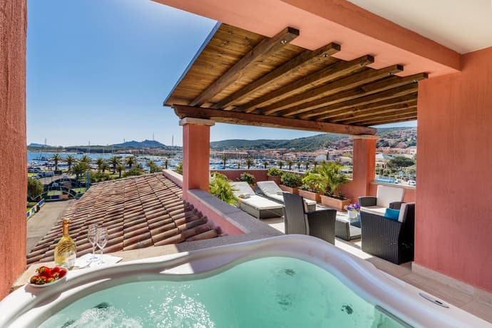 La Vecchia Fonte, Primary image