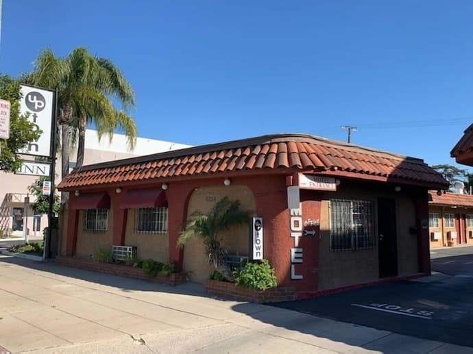 Uptown Inn