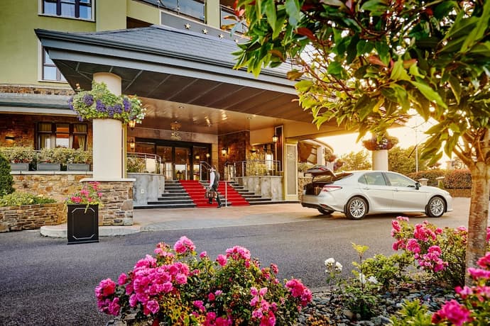 The Rose Hotel, Primary image