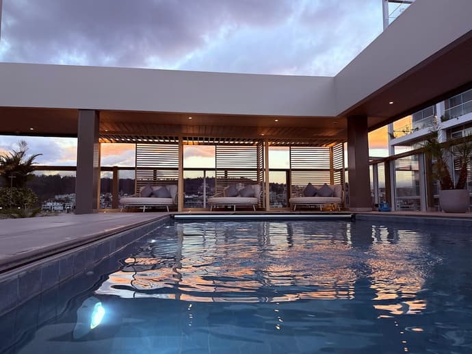 Le Parc Hotel, Beyond Stars, Primary image