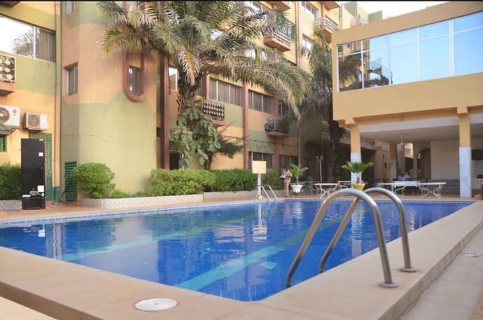 Hotel Palm Beach, Primary image