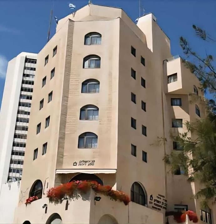 Lev Yerushalayim, Primary image