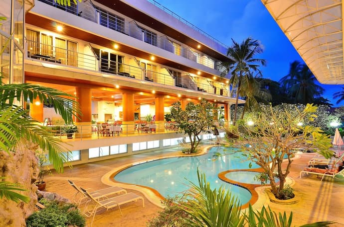 Samui First House Hotel