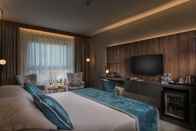 Rosslyn Central Park Hotel, Primary image