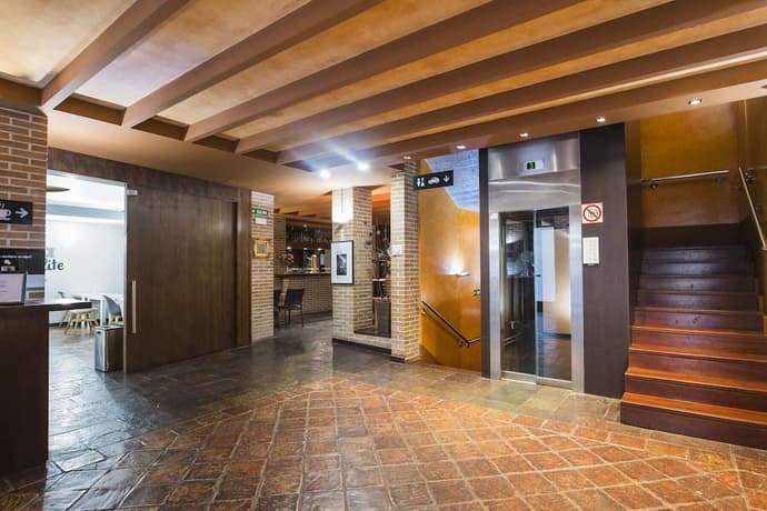 Alda Castillo de Olite, Primary image