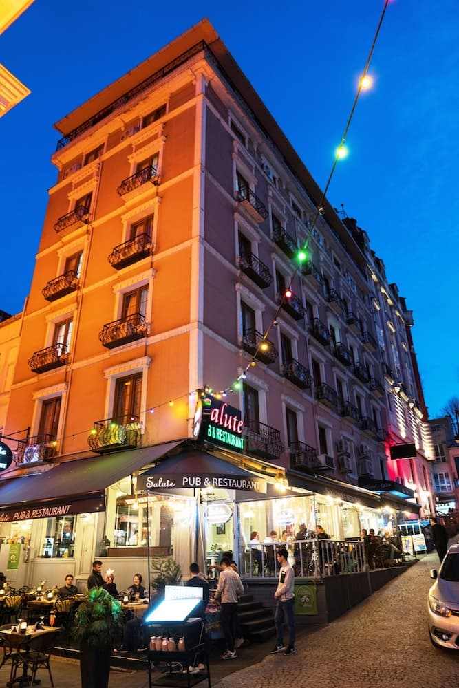 Hotel Agan, Primary image