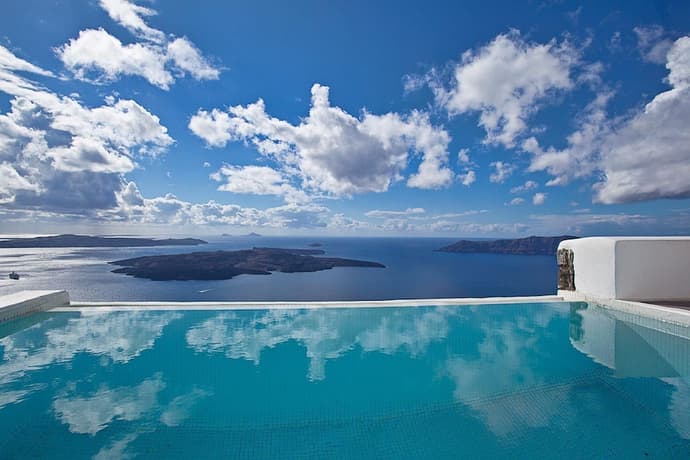 Dreams Luxury Suites