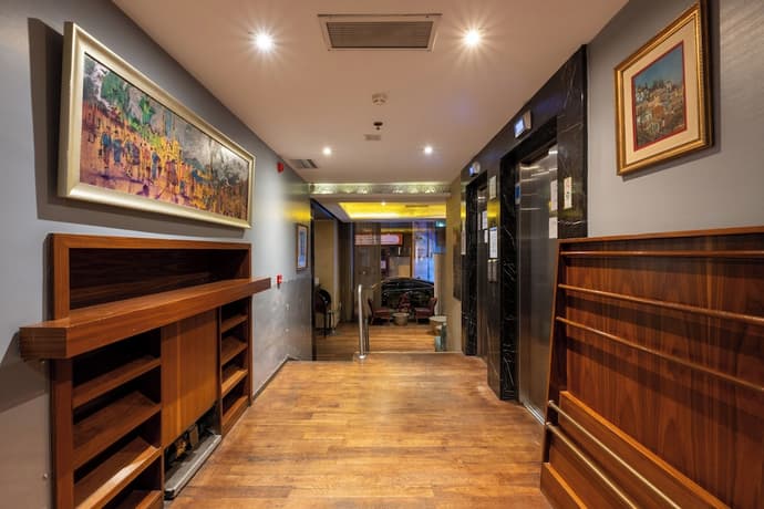 Pera Tulip Hotel & SPA, Lobby