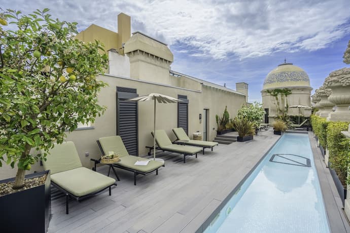 Casagrand Luxury Apartments Barcelona