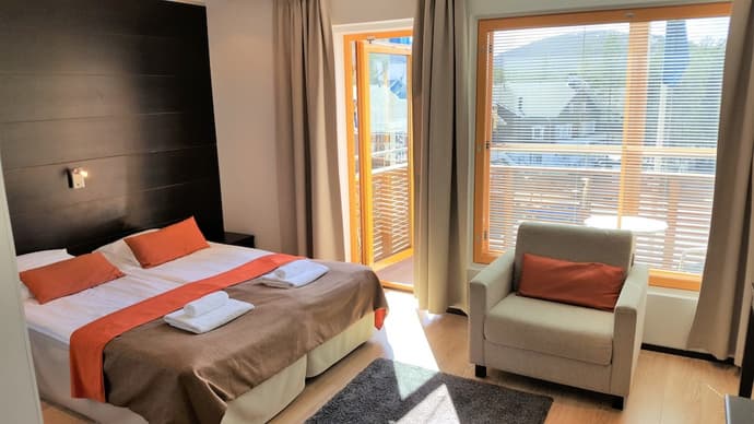 Levi Suites Levi Gold