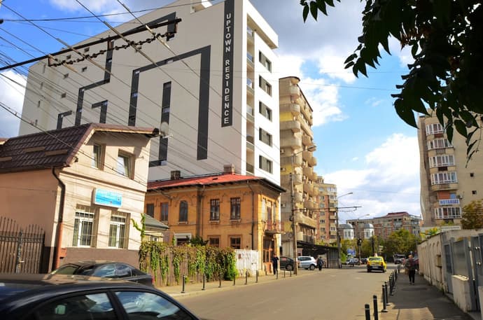 Uptown Residence Apartments, Primary image