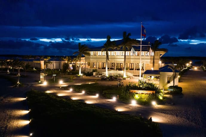 Mahogany Bay Resort & Beach Club, Curio Collection by Hilton