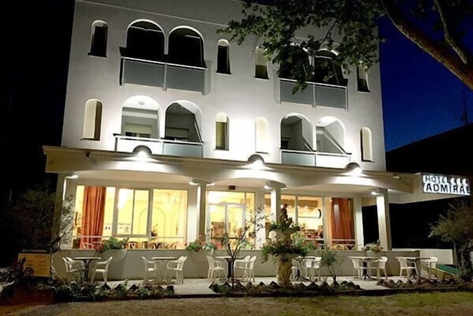 Hotel Admiral, Primary image