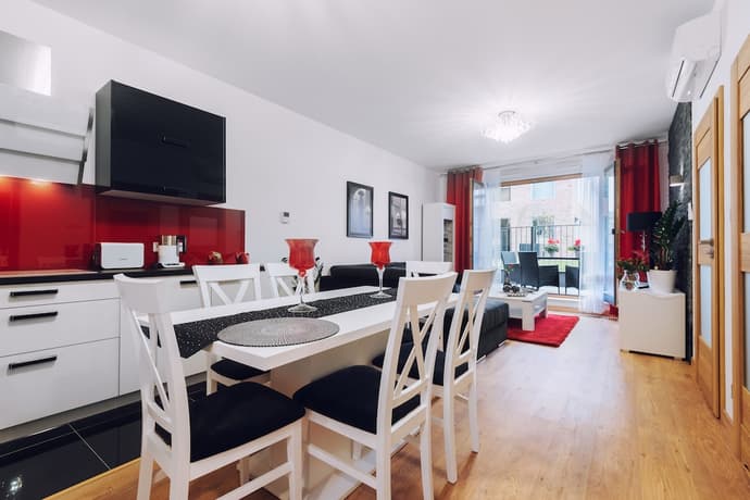 City Lights Apartments, Primary image