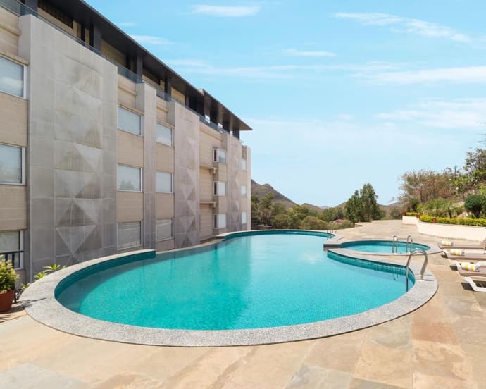 juSTa Luxe Sajjangarh Resort & Spa, Udaipur