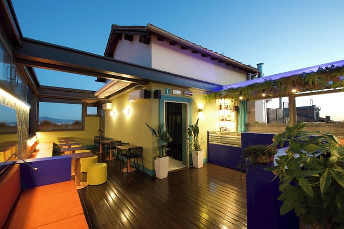 Hotel Montecarlo, Primary image