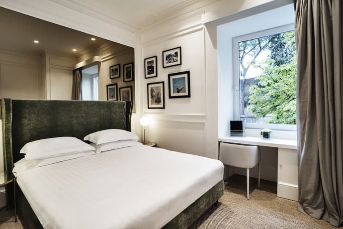 The Shire Hotel, Primary image